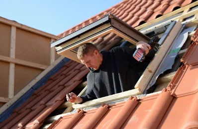 Pose de fenêtres de toit Velux à Cuverville
